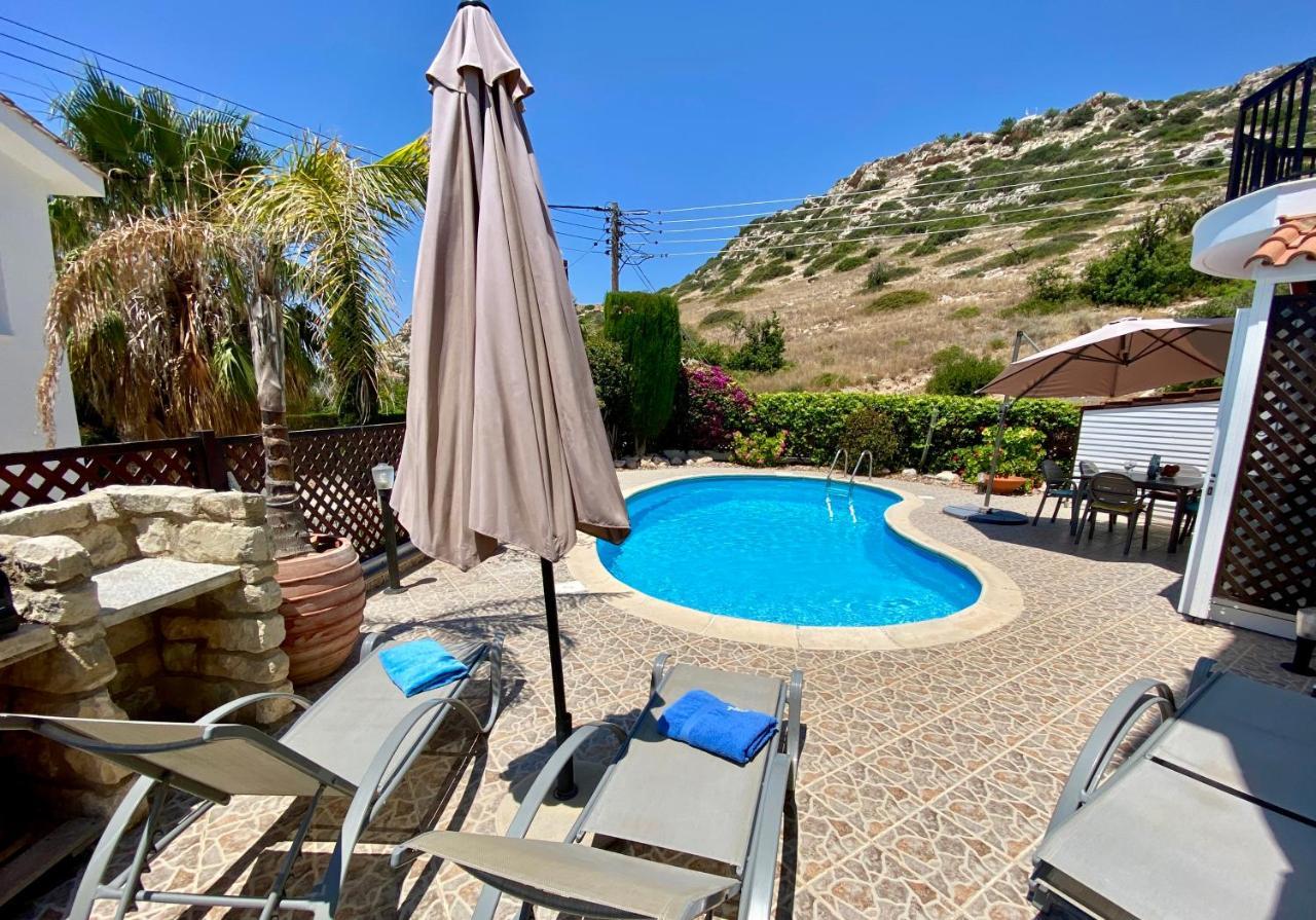 Villa Alicia With Priv Pool, Beautiful Garden And Shady Veranda- 5 Min To The Beach Пея Екстериор снимка