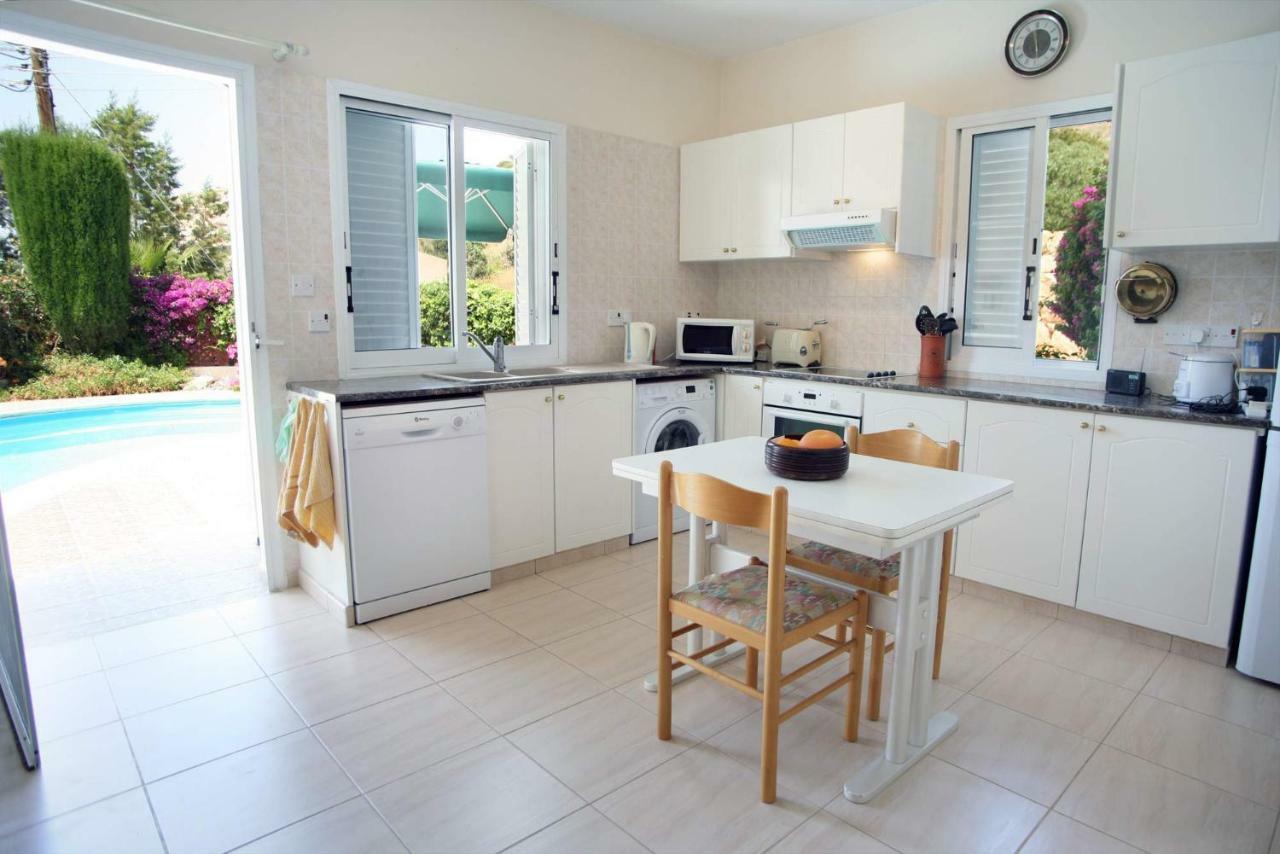 Villa Alicia With Priv Pool, Beautiful Garden And Shady Veranda- 5 Min To The Beach Пея Екстериор снимка