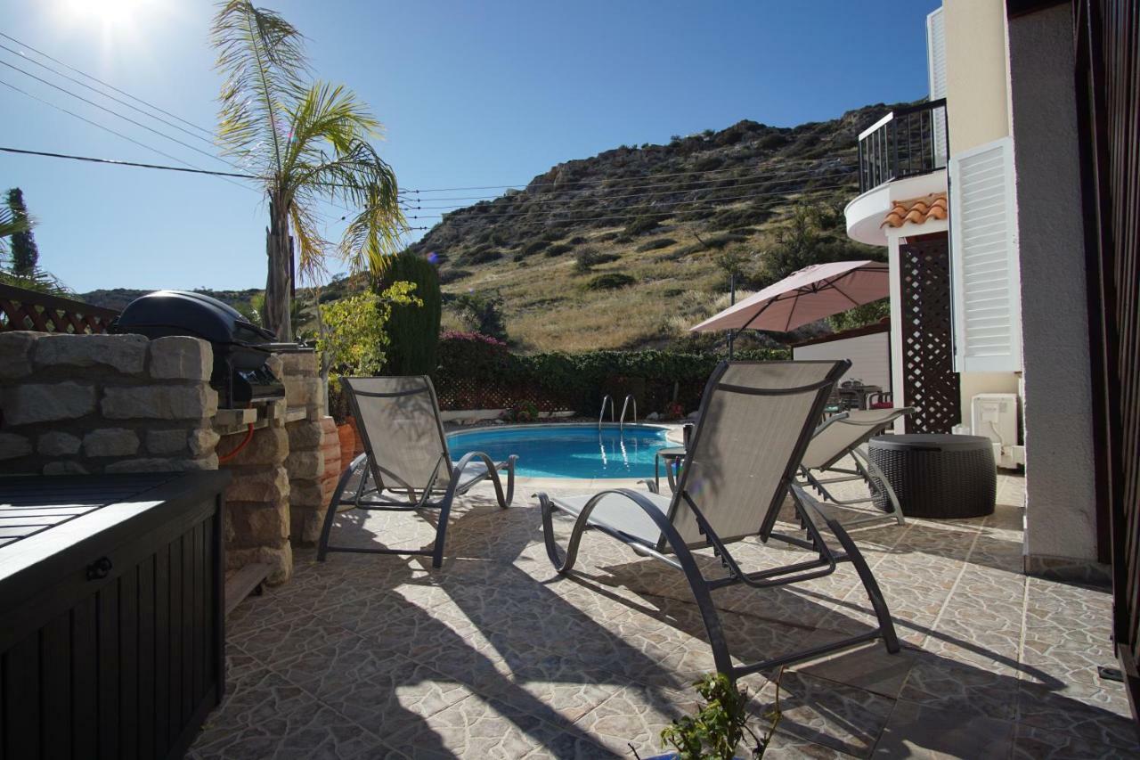 Villa Alicia With Priv Pool, Beautiful Garden And Shady Veranda- 5 Min To The Beach Пея Екстериор снимка